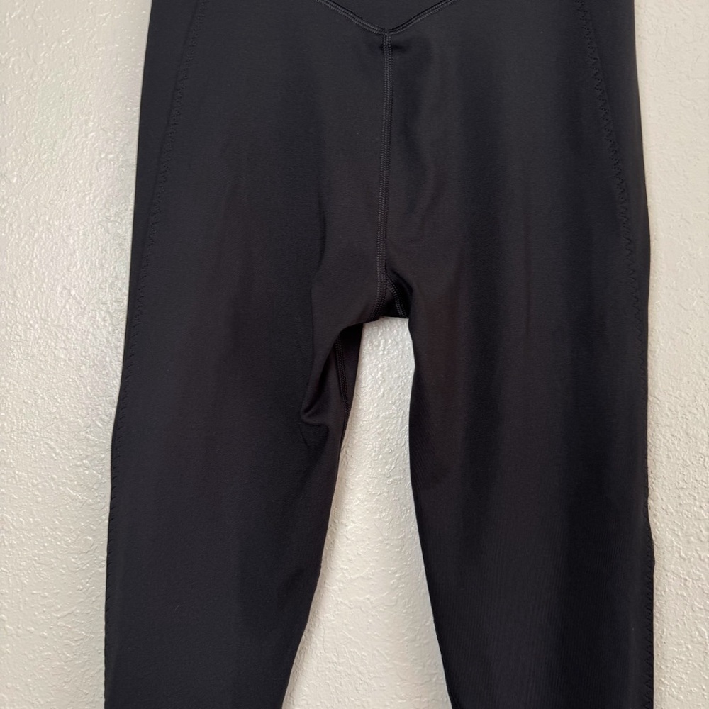 Victoria's Secret black mesh lace up incredible essential leggings high rise S - Picture 9 of 12